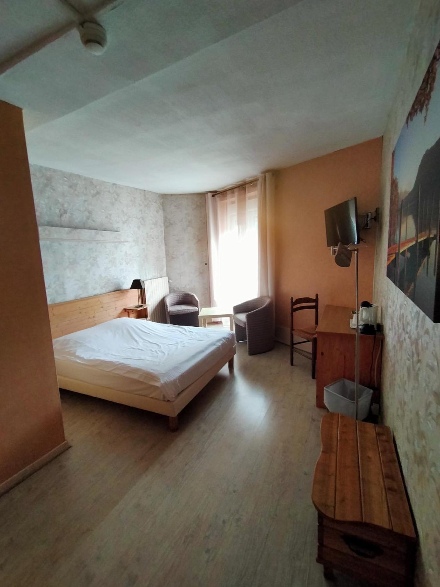 Hotel Les Alpes Allevard Oda fotoğraf